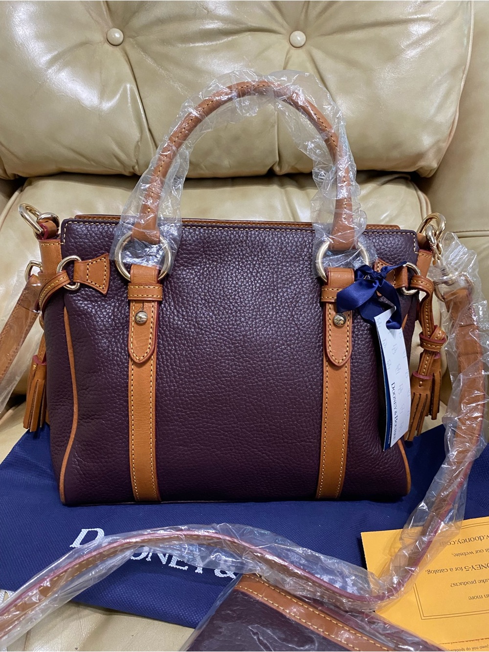 Dooney & Bourke GRAPE Pocket Satchel Pebbled Leather w/Wristlet Wallet - Picture 4 of 15